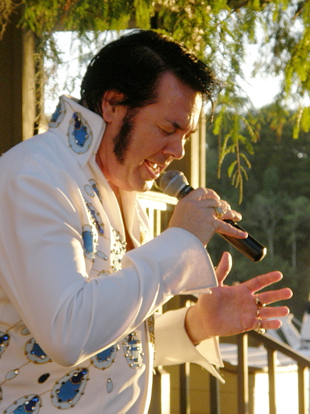 David Chaney impersonating Elvis Presley