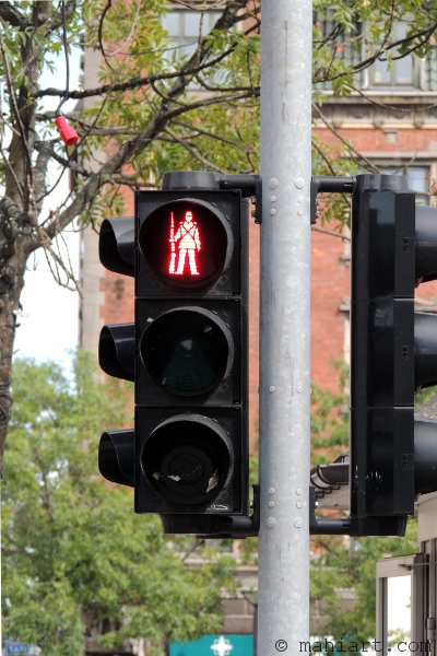 Pedestrian traffic light with soldier